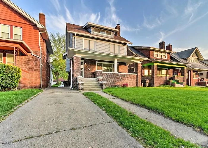 Elegant Detroit Home W/ Yard ~ 5 Mi To Dtwn!