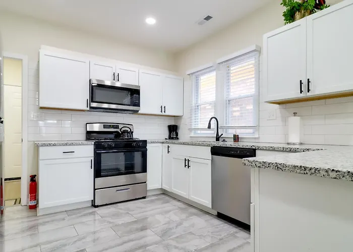 Modern Updates & Great Location! Detroit Duplex